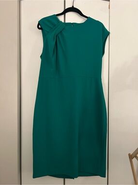 Calvin Klein | Dresses | Gold Calvin Klein One Shoulder Gown | Poshmark Calvin Klein | Dresses | Gold Calvin Klein One Shoulder Gown | Poshmark